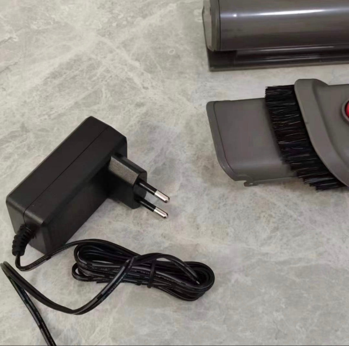 Aspirateur balai sans fil Dyson V15 Detect – Puissance maximale, technologie laser “dust-detect”, jusqu’à 60 min d’autonomie